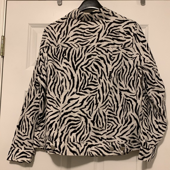 Ladies jacket - Picture 2 of 3